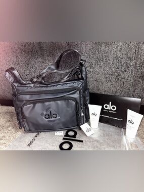 ALO Yoga Grey Messenger Crossbody Bag Bundle